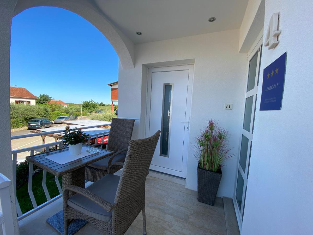 Apartments Roberta Novigrad  Exterior photo